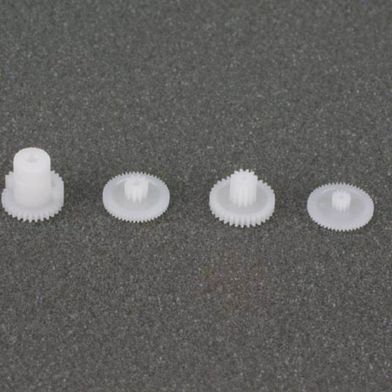 Servo Gear Set: HS-81