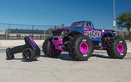 SPEKTRUM 2.4GHz SLT2 TRANSMITTER for the 1/10 QUAKE 223S DSC RTR Brushless RC Monster Truck